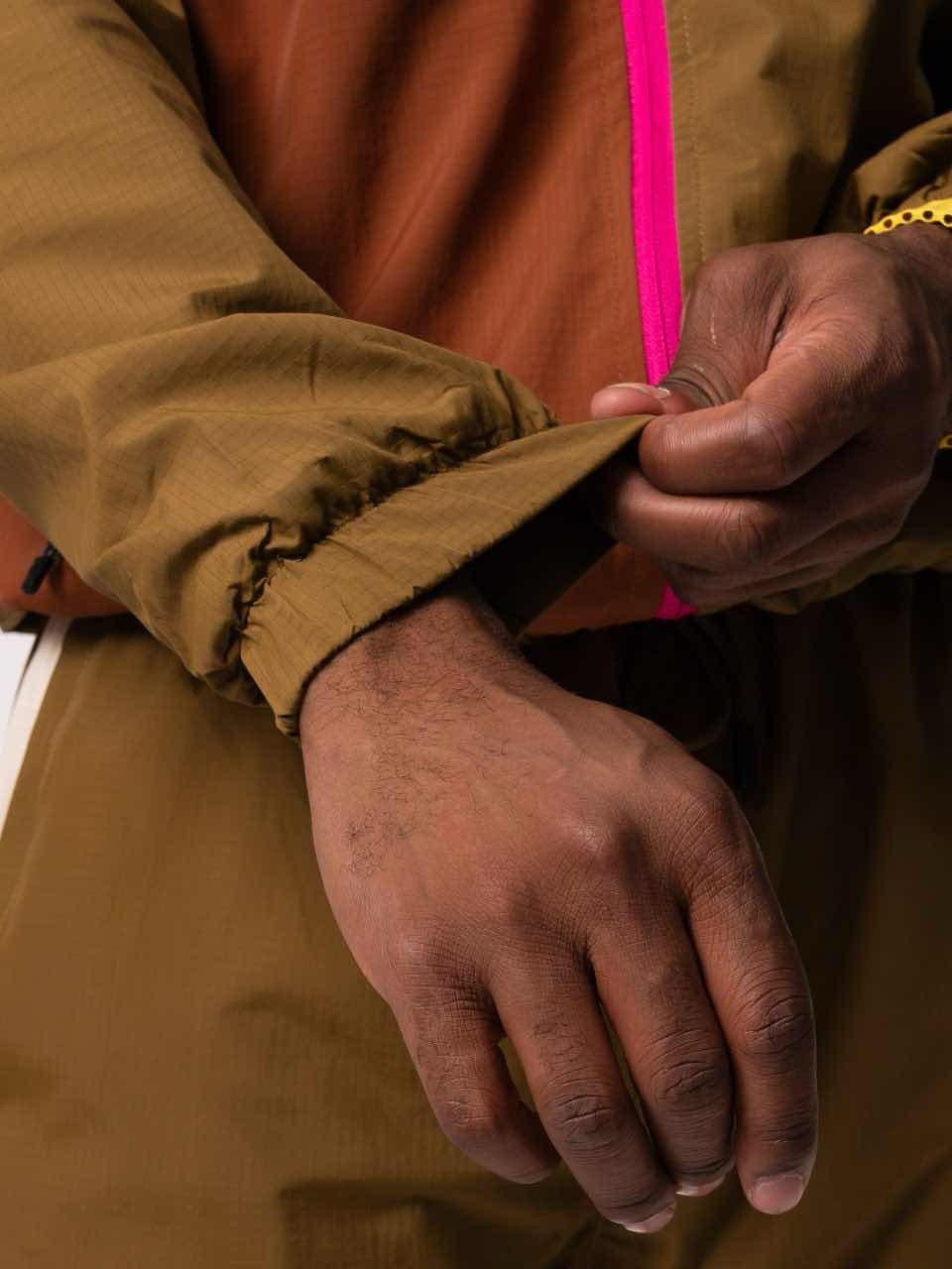 повседневная куртка,куртка,куртка анорак,коричневая куртка,анорак