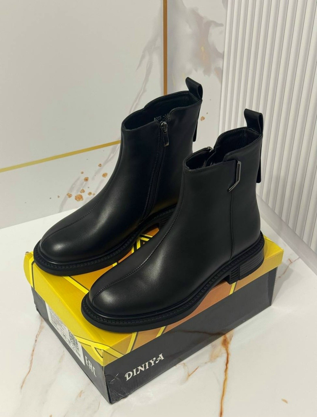 ботинки женские,,модные ботинки,женская ,ботинка