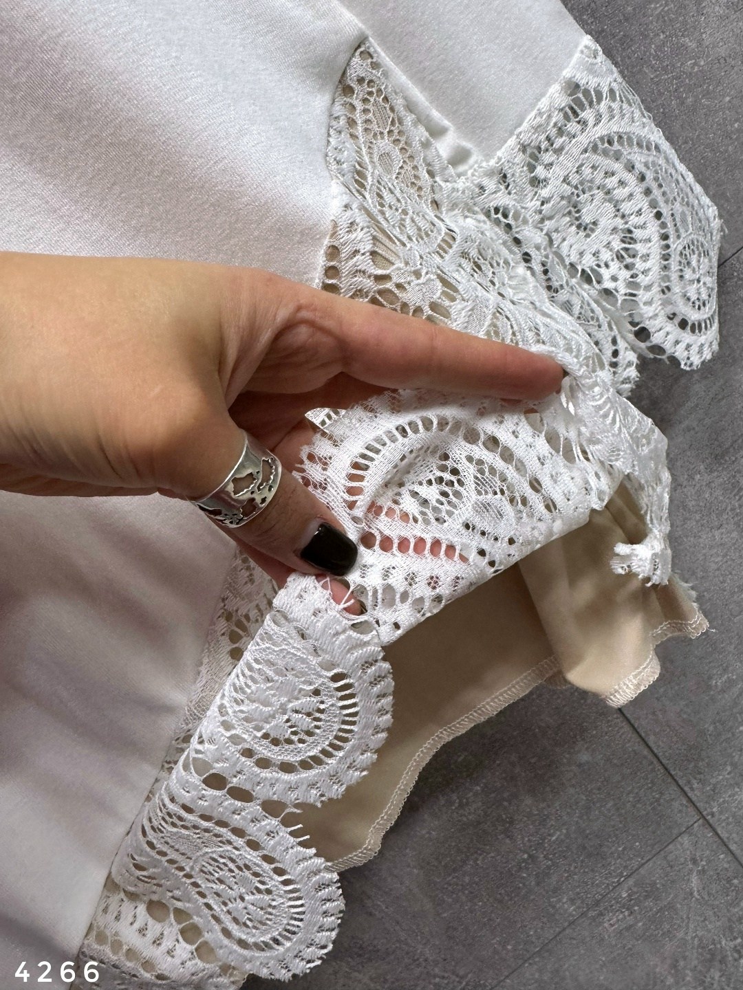 платье с кружевами,кружевное платье,платье с гипюром,платье с кружевом на подоле,платья мини