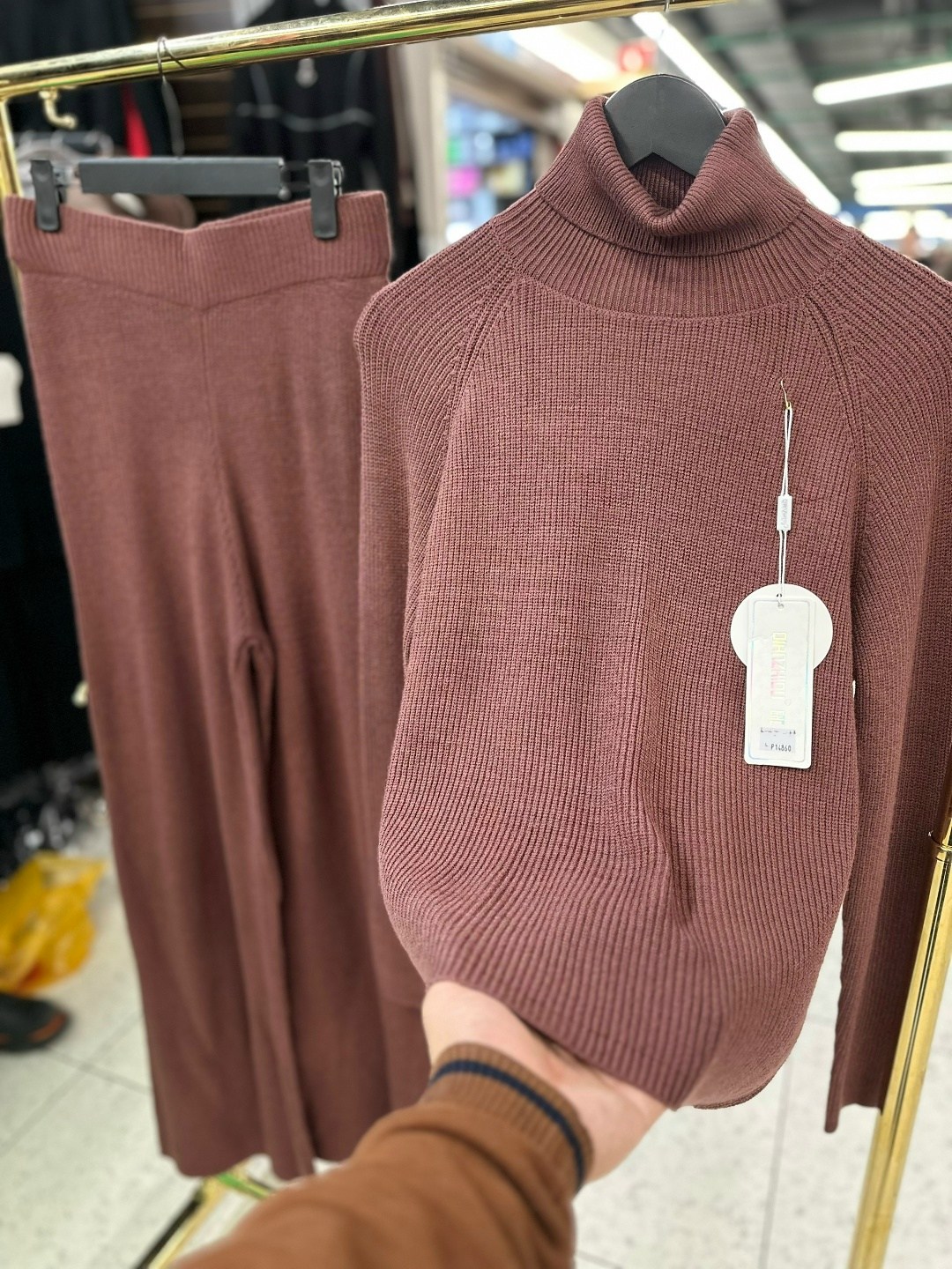 кашемировый костюм,трикотажные костюмы,костюм кашемир,костюм из кашемира,костюм с брюками