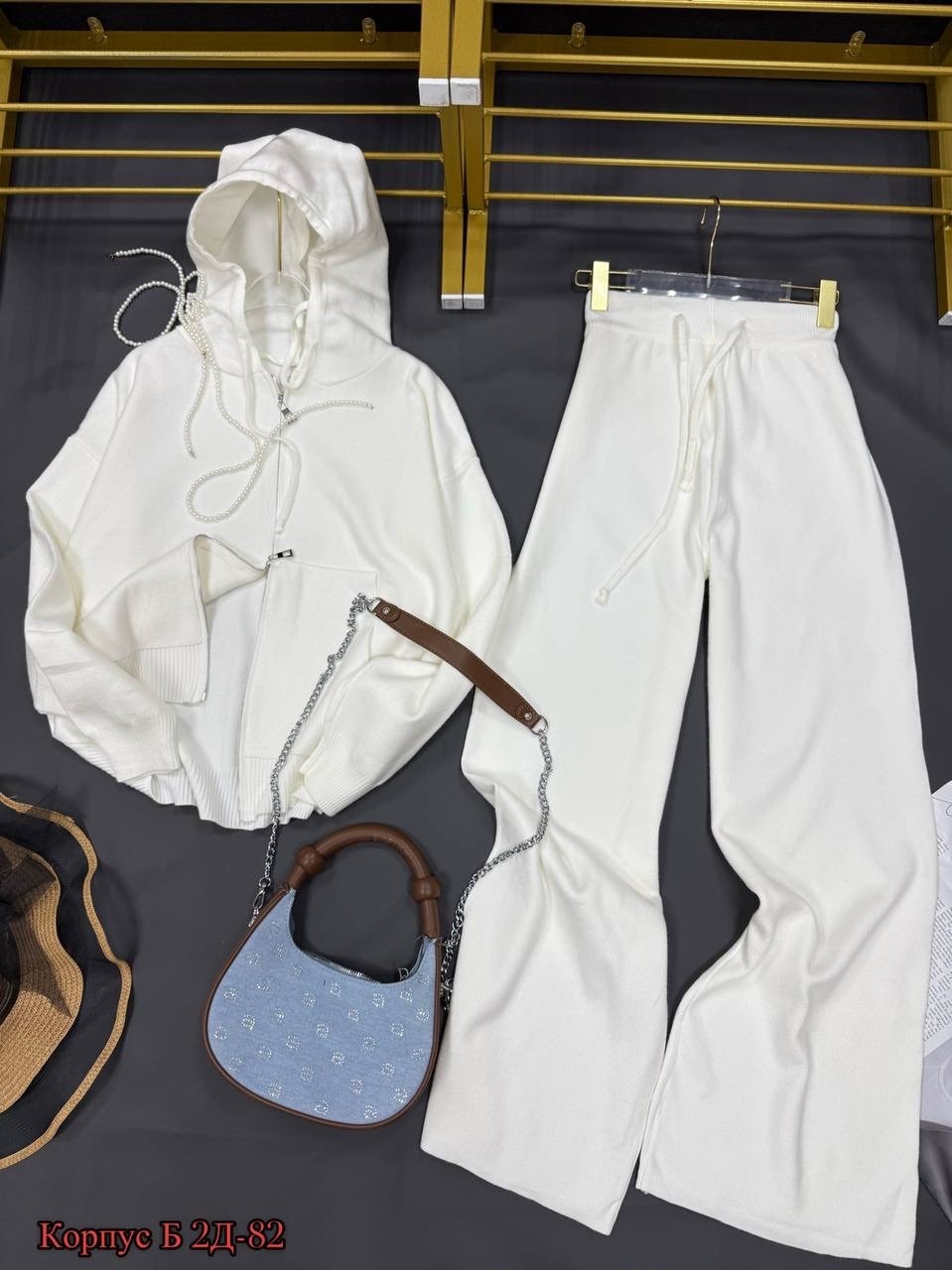 стильные костюмы,женские спортивные костюмы,спортивные костюм,костюмы женские,белые костюмы