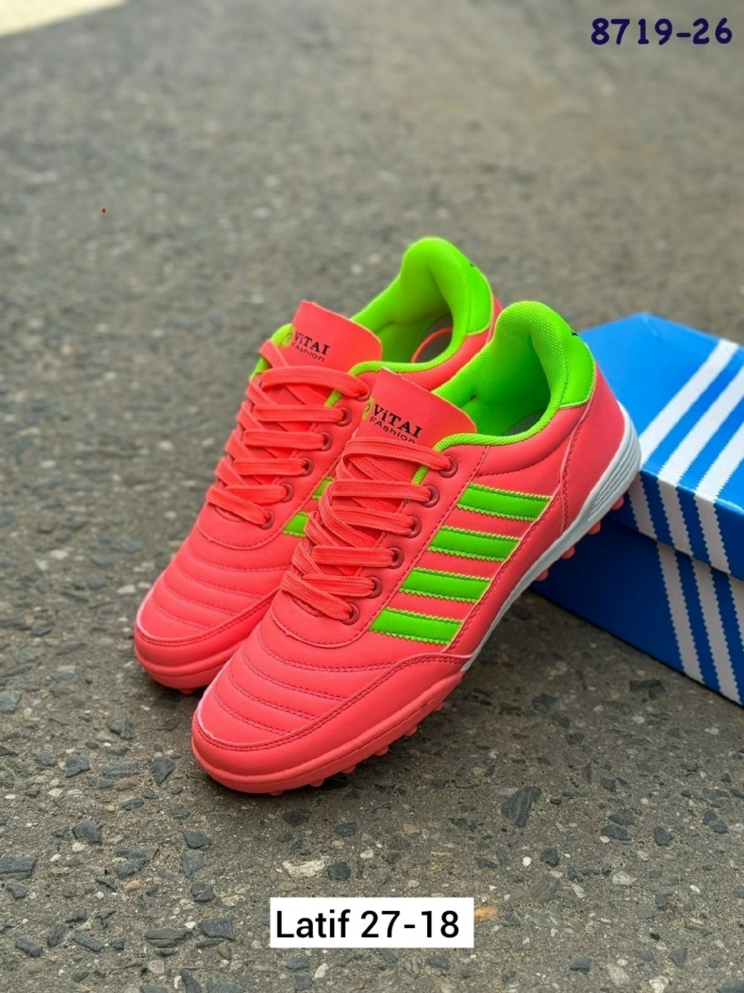 футбольная ,сороконожка для футбола,футбольные кроссовки,футбольная бутса, спортивная