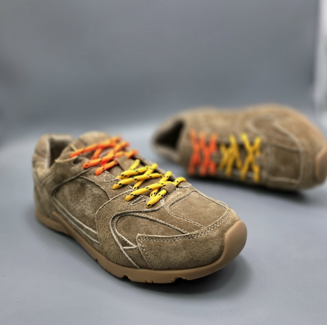 ,замшевые кроссовки,спортивная ,кроссовки miu,повседневные кроссовки