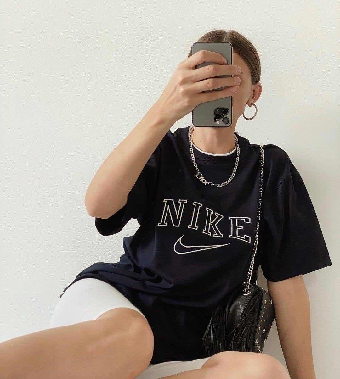 стильные футболки женские,стиль футболка,футболка женская оверсайз,свитшот толстовка,модная толстовка