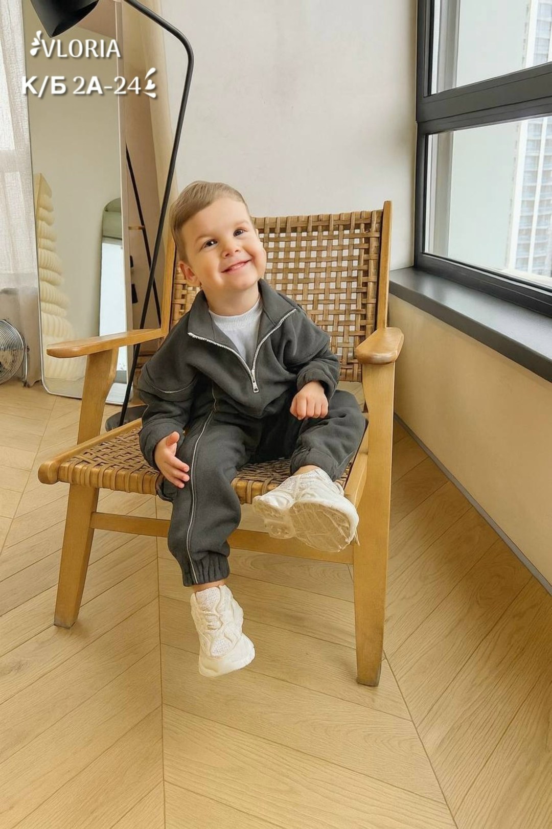 спортивный костюм красно- белый детский,костюмы спортивные для девочки,детские костюмы,костюмы спортивный,детские спортивные костюмы