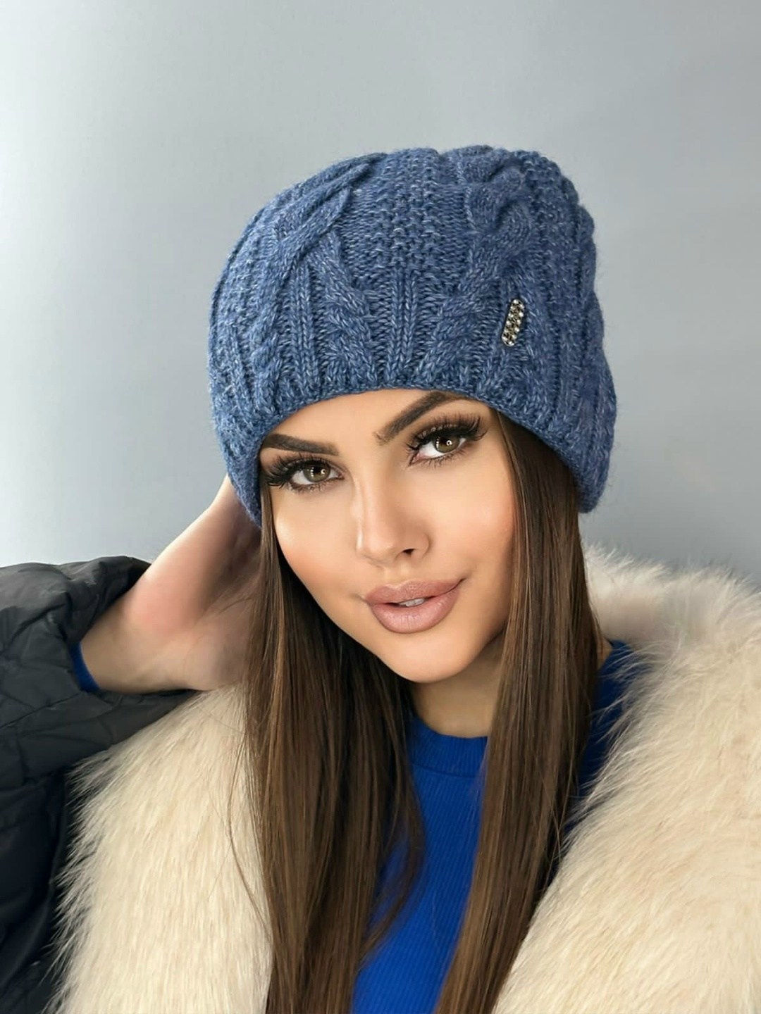 вязаная шапка,шапка женская вязаная,шапка вязаная спицами,шапка вязаная косами,вязаная шапочка