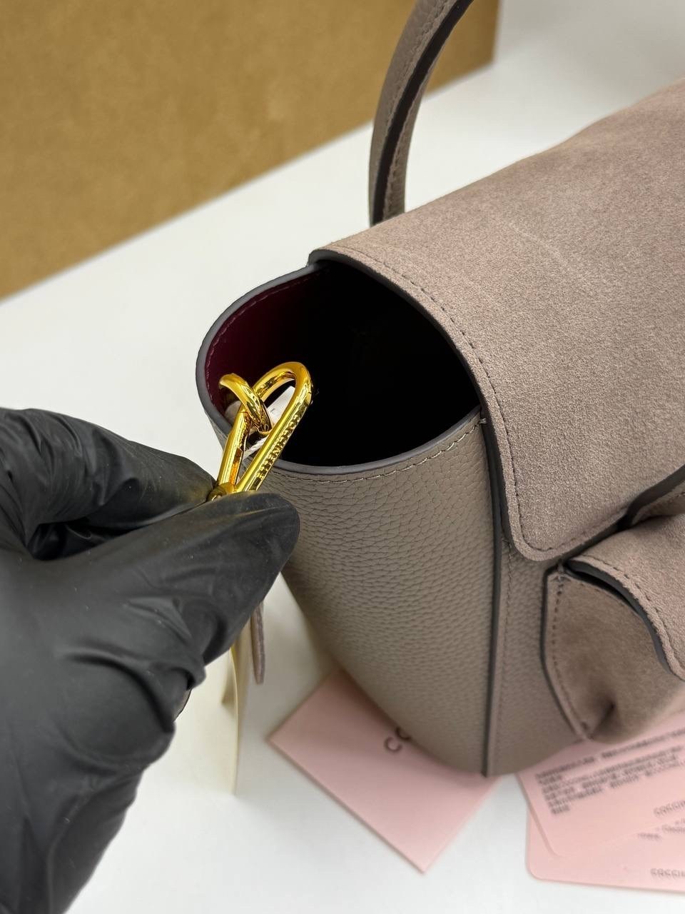 coccinelle сумка,женская сумка coccinelle,сумка coccinelle b14 mini замша,сумки coccinelle замшевая сумка,сумка coccinelle замша серая