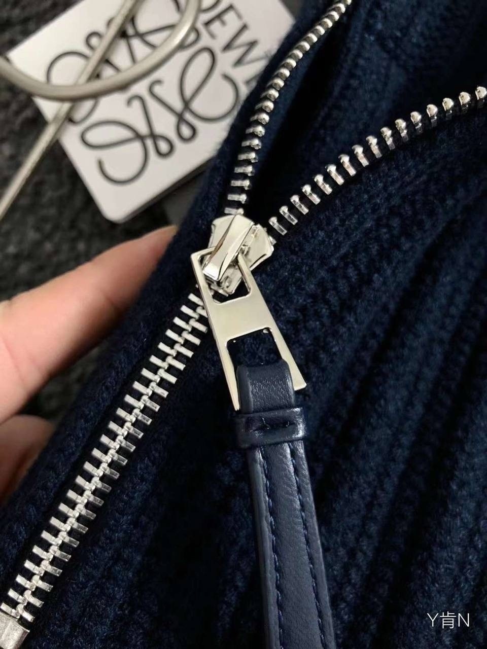 свитера мужская,свитер с воротником,пуловер мужской,стильный свитер,темно синий свитер