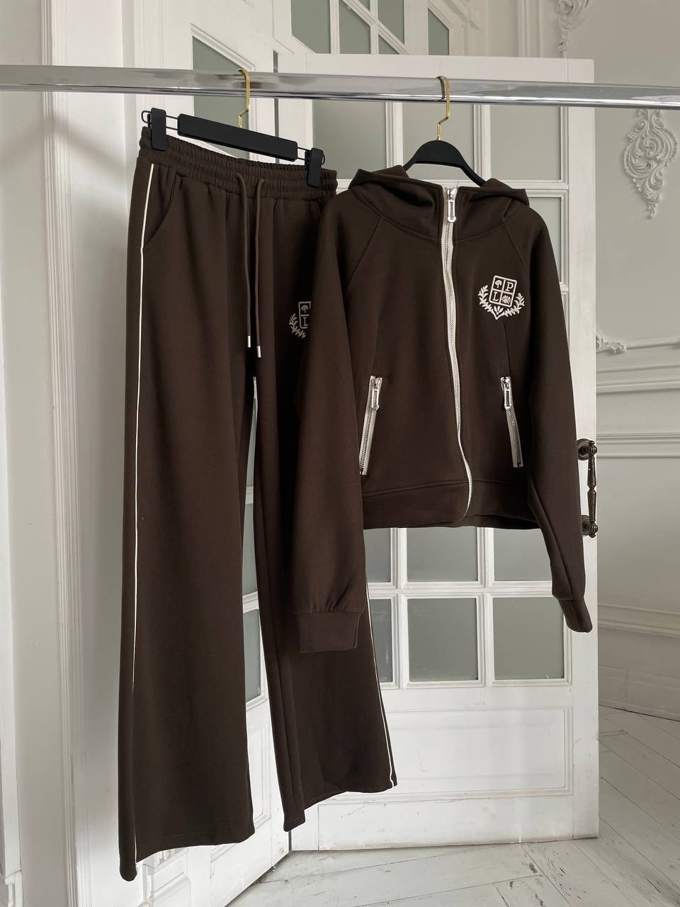 костюмы спортивные женские,стильные костюмы,спортивные костюм,костюм женские спортивные костюмы,костюмы женские