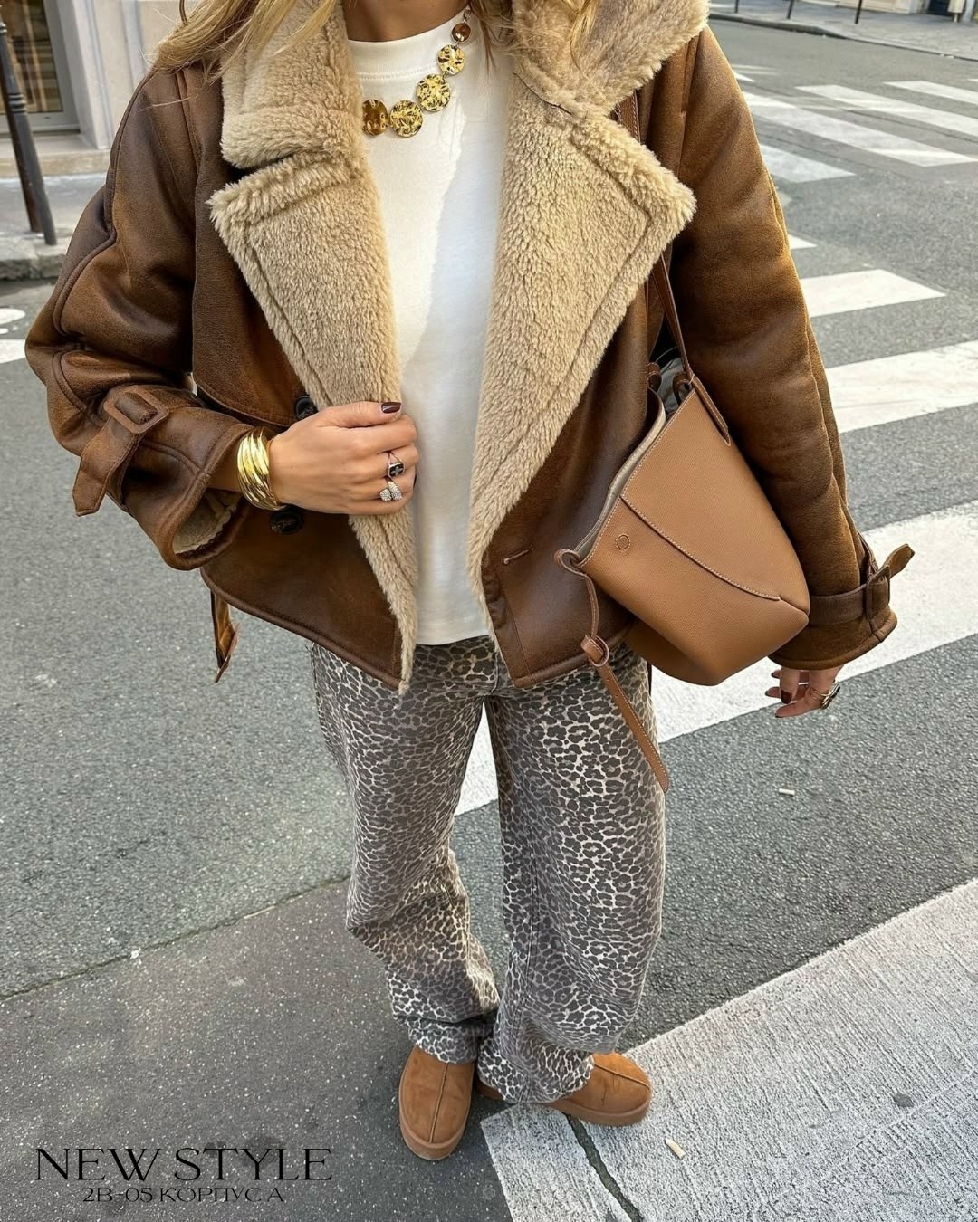 образы с дубленкой 2025,стильная дубленка,caroline daur в дублёнки,образ с дубленкой авиатор,дубленка женская