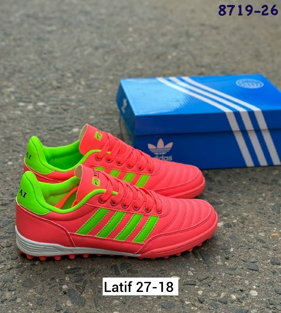 футбольная ,сороконожка для футбола,футбольные кроссовки,футбольная бутса, спортивная