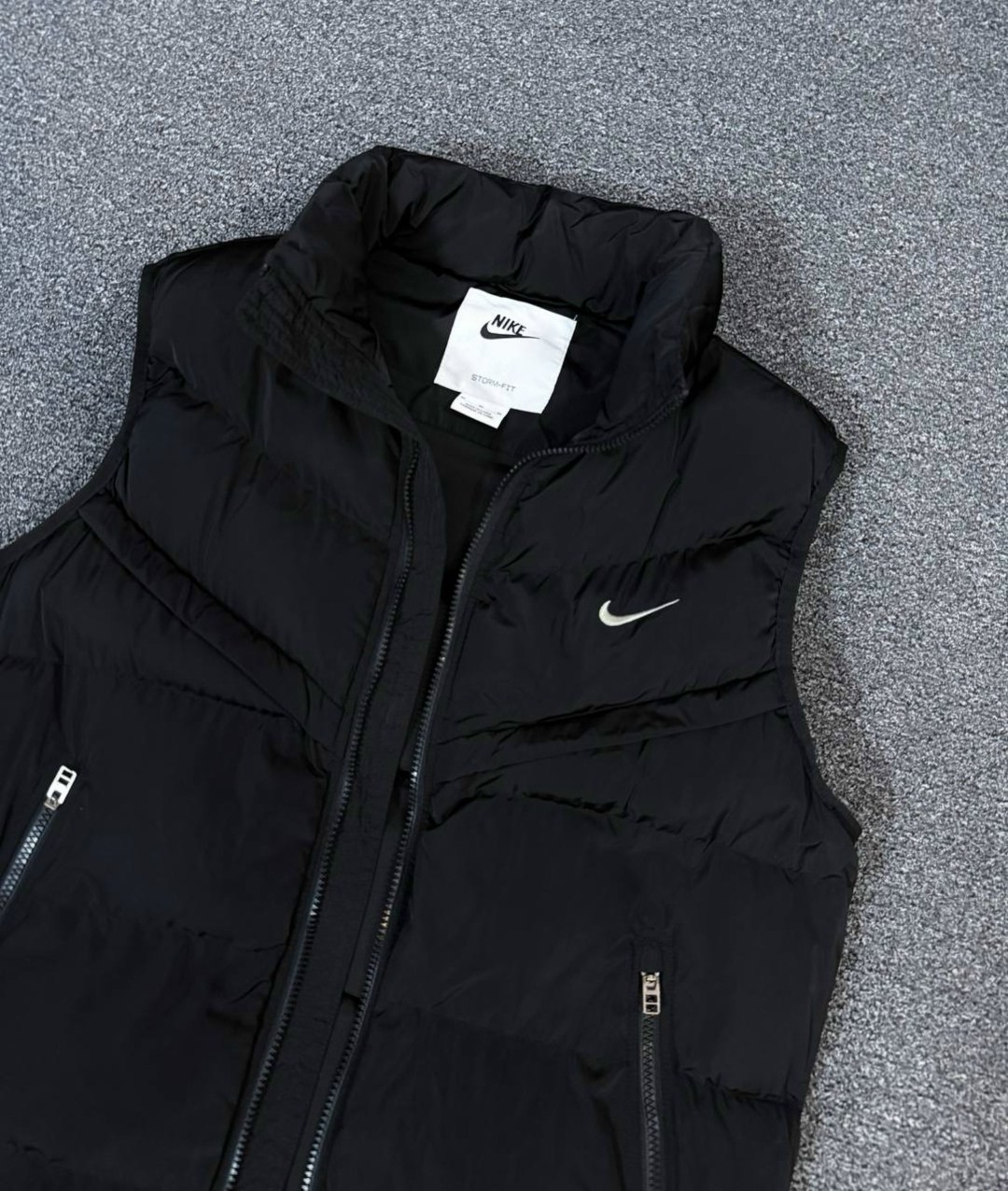 жилетка nike,жилетка спортивная,жилетка безрукавка,жилетка мужская,жилет nike