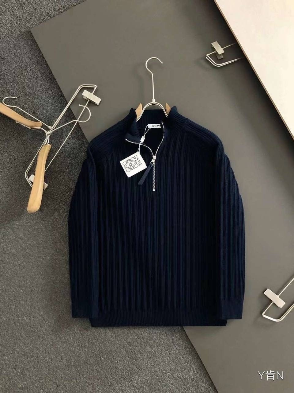 свитера мужская,свитер с воротником,пуловер мужской,стильный свитер,темно синий свитер