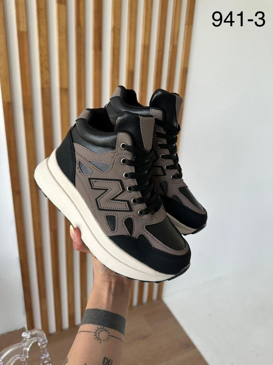 ,зимние кроссовки,кроссовки женскиe,женские зимние кроссовки,ботинки на меху