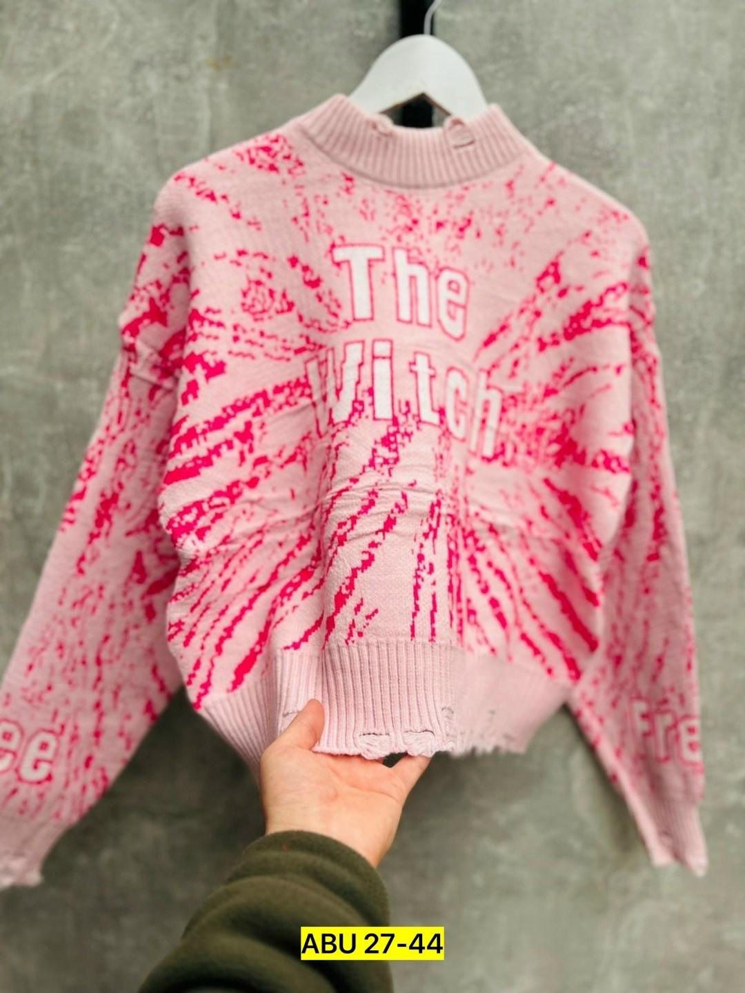 модные свитера,свитер,кофта женская,свитер с принтом,вязаные свитера