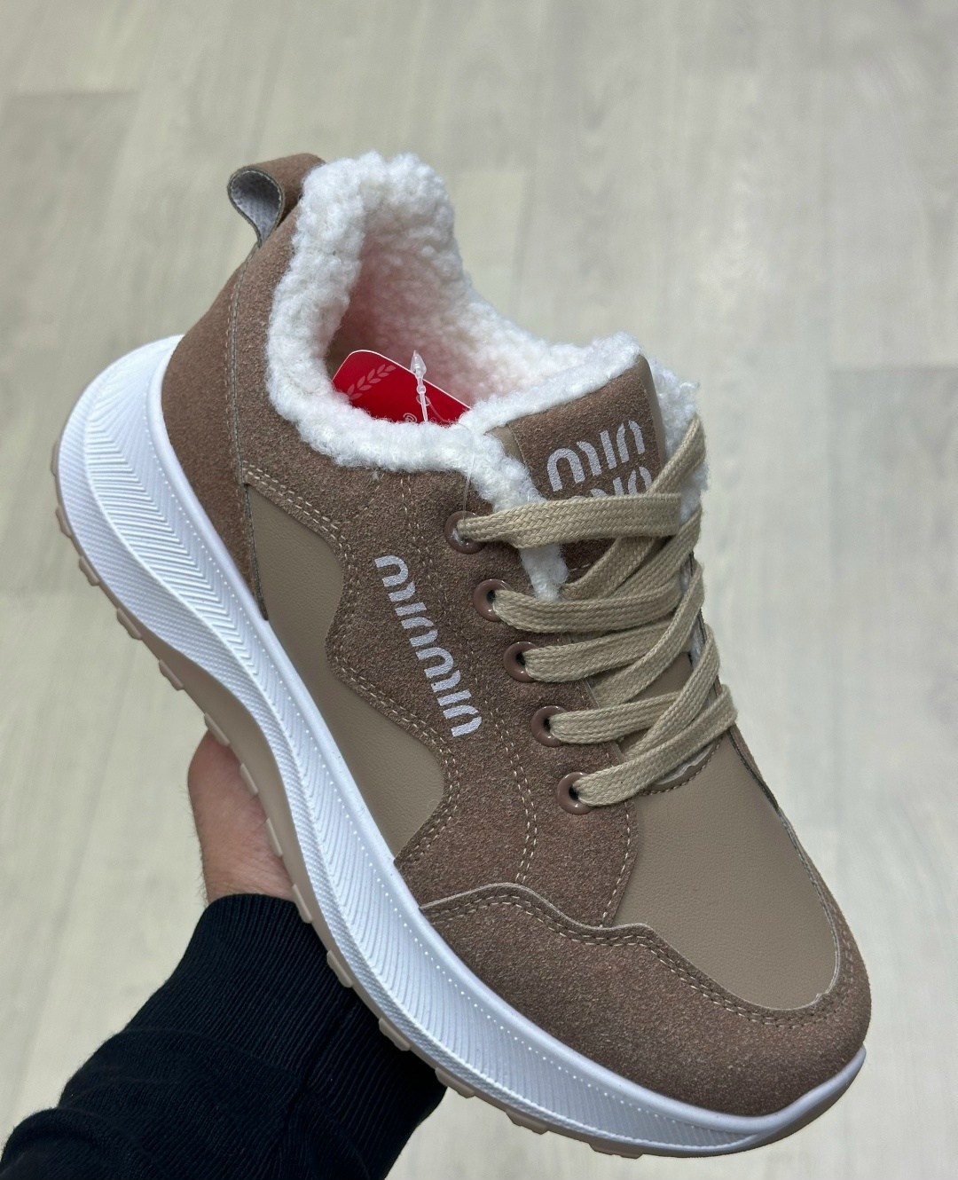 ,женские кроссовки,зимние женские кроссовки,кроссовки зимнее,теплые кроссовки