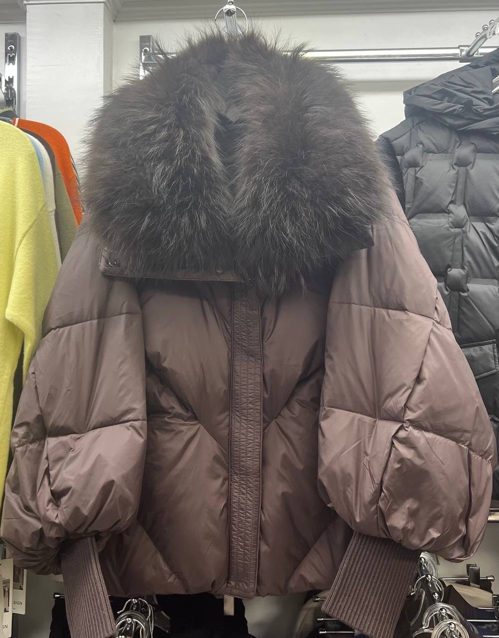 женские пуховики,пуховик,куртка пуховик,пуховики с натуральным мехом,короткий пуховик