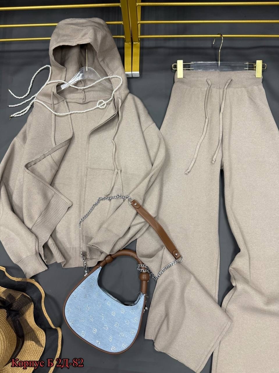 стильные костюмы,женские спортивные костюмы,спортивные костюм,костюмы женские,белые костюмы