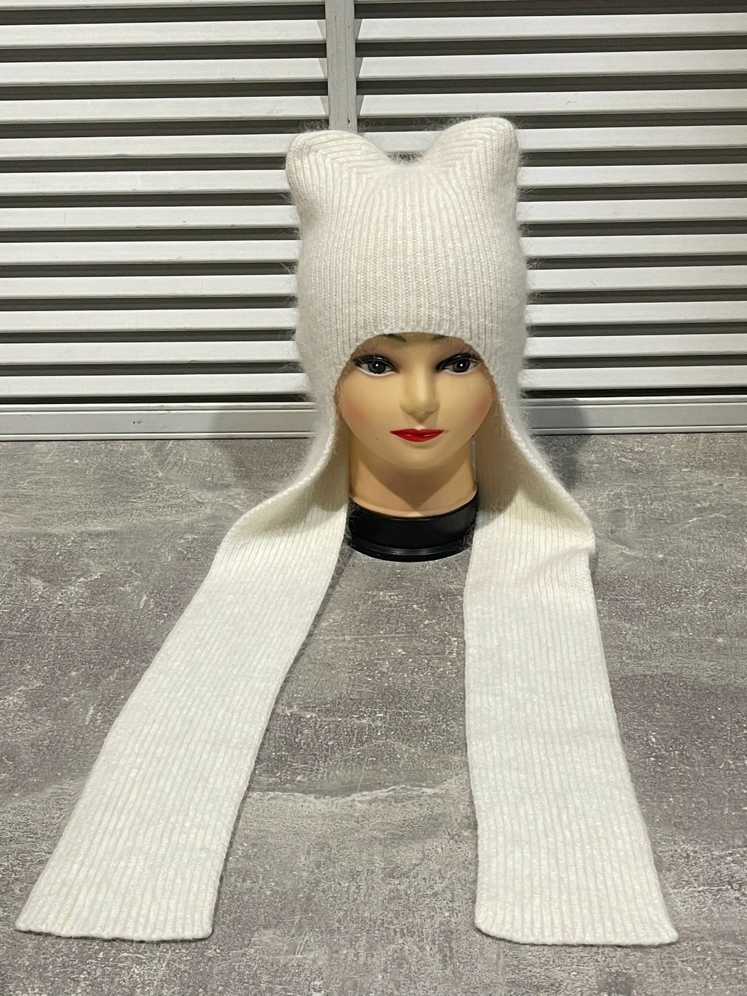 шапка с ушками зимняя,шапка с ушками женская,шапка с ушками,вязаная шапка с ушками,шапка ангора