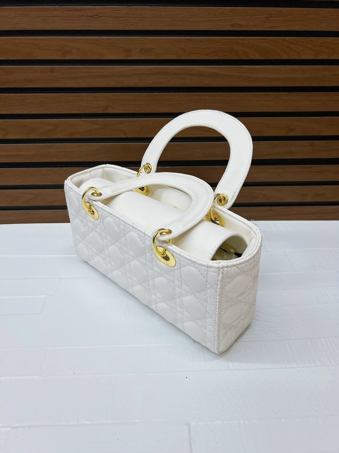 сумки диор,dior сумка,christian dior сумка,модная сумка,сумки женская