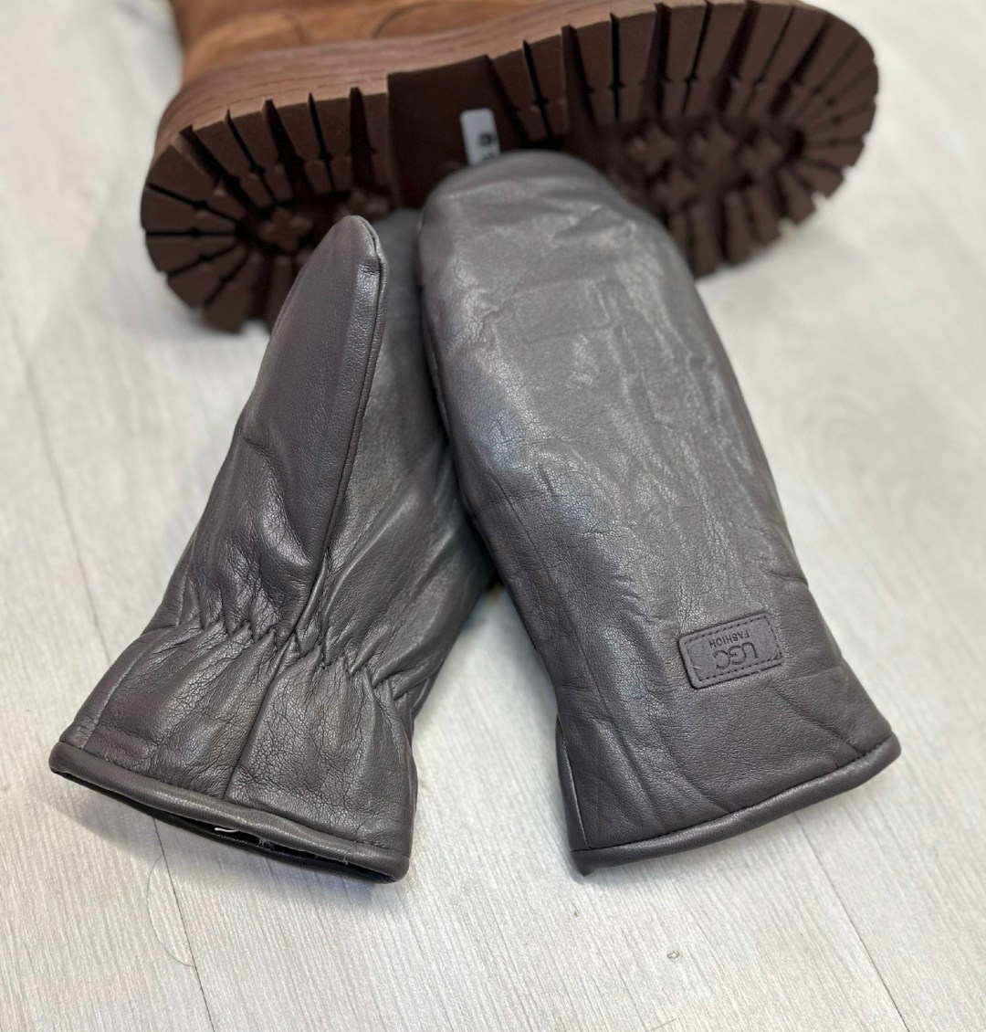 обувь,женские перчатки,женские кожаные перчатки,перчатки женские из натуральной кожи,варежки кожаные
