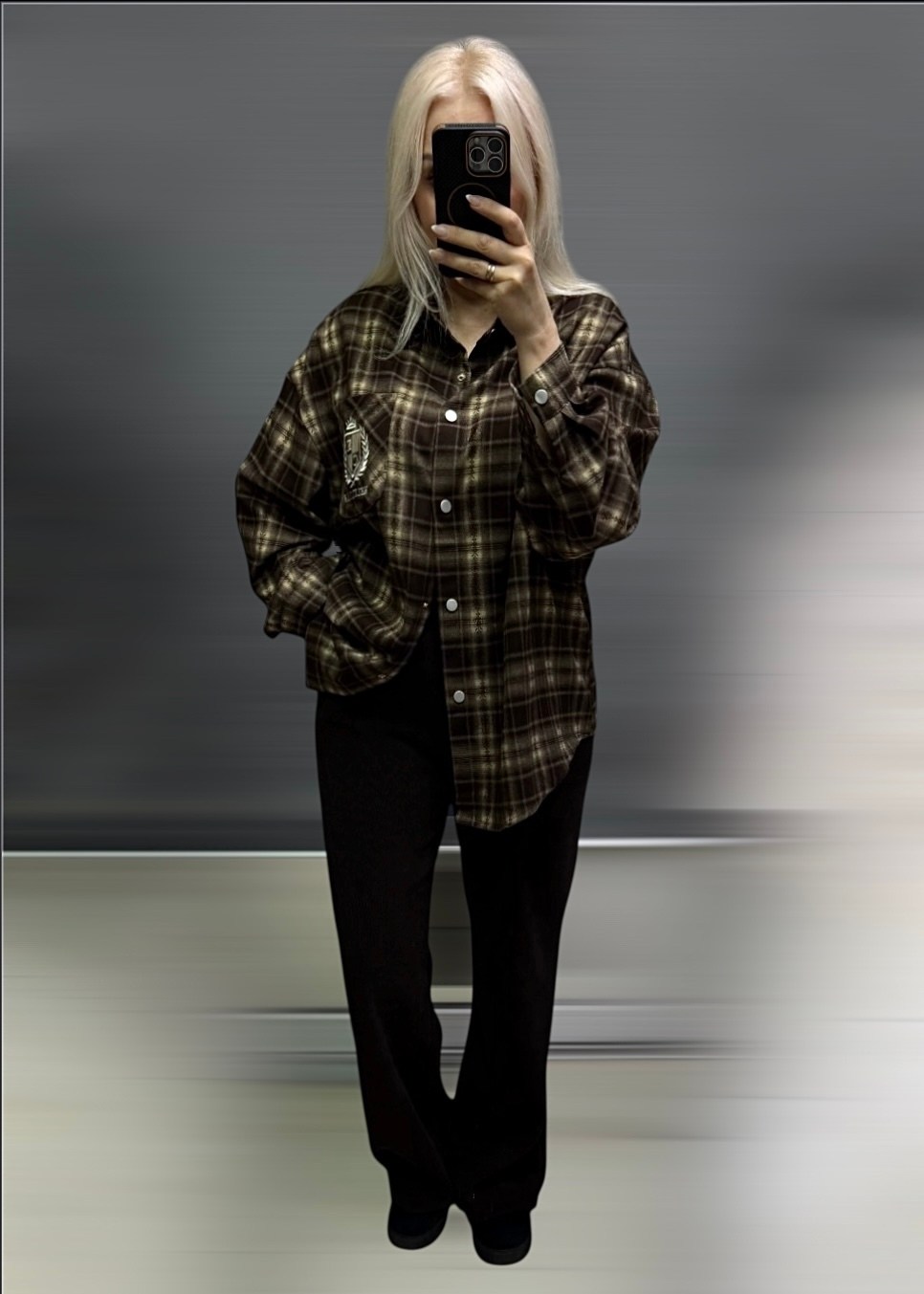 женская рубашка в клетку оверсайз,женская рубашка,рубашка в клетку женская,рубашка в клетку оверсайз удлиненная,стильная рубашка