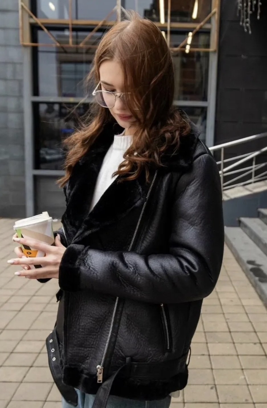 девушка,модные очки для зрения,стильные очки для зрения,дубленка авиатор женская,стильная дубленка женская