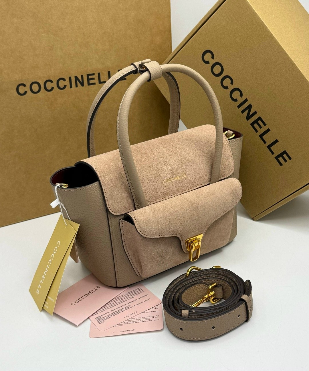 coccinelle сумка,женская сумка coccinelle,сумка,сумка бежевая,замшевая сумка