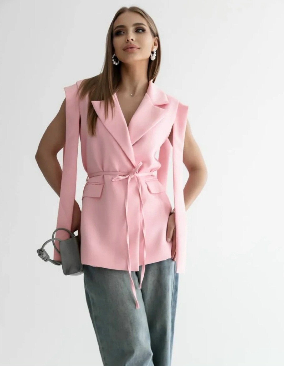 женские жилетки,женские жилеты,жилет женский удлиненный,белая жилетка женская,классический жилет