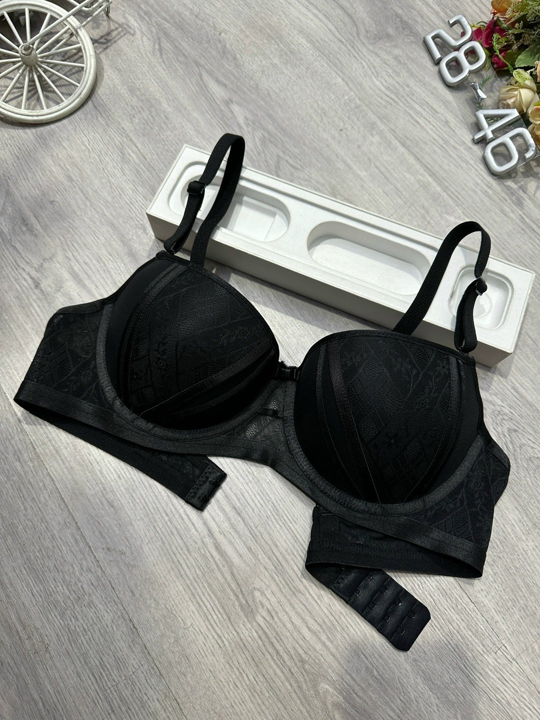 женская нижнее белье,комплект нижнего белья,бюстгальтер,нижнее белье бюстгальтер,бюстгальтер бюстье