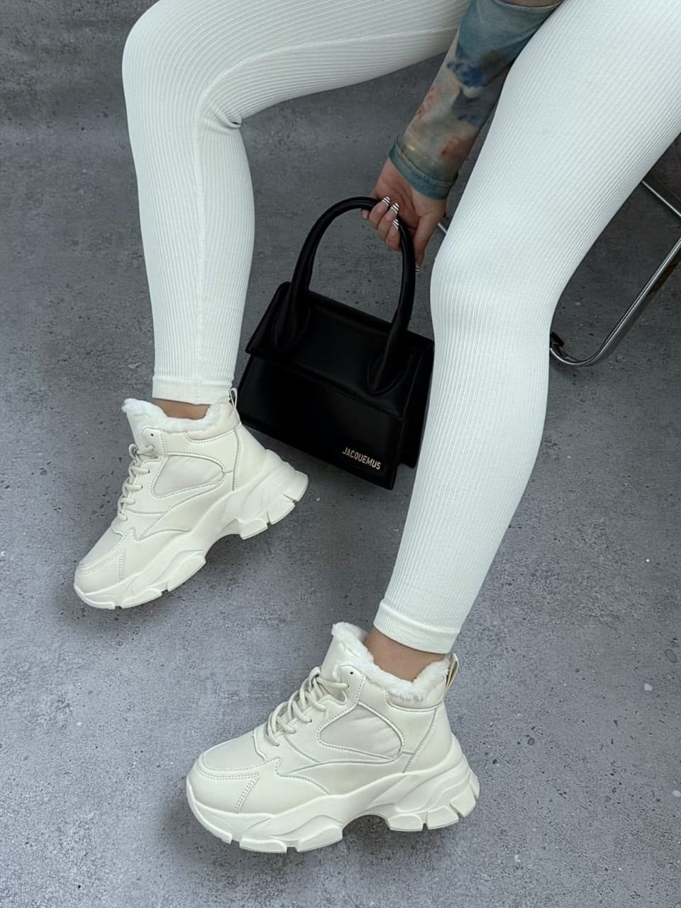 ,черные кроссовки,теплые кроссовки,женские кроссовки,зимние кроссовки