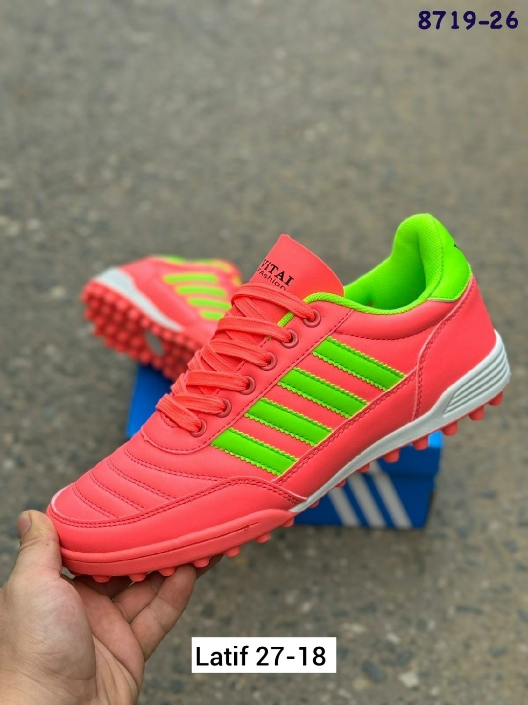 футбольная ,сороконожка для футбола,футбольные кроссовки,футбольная бутса, спортивная