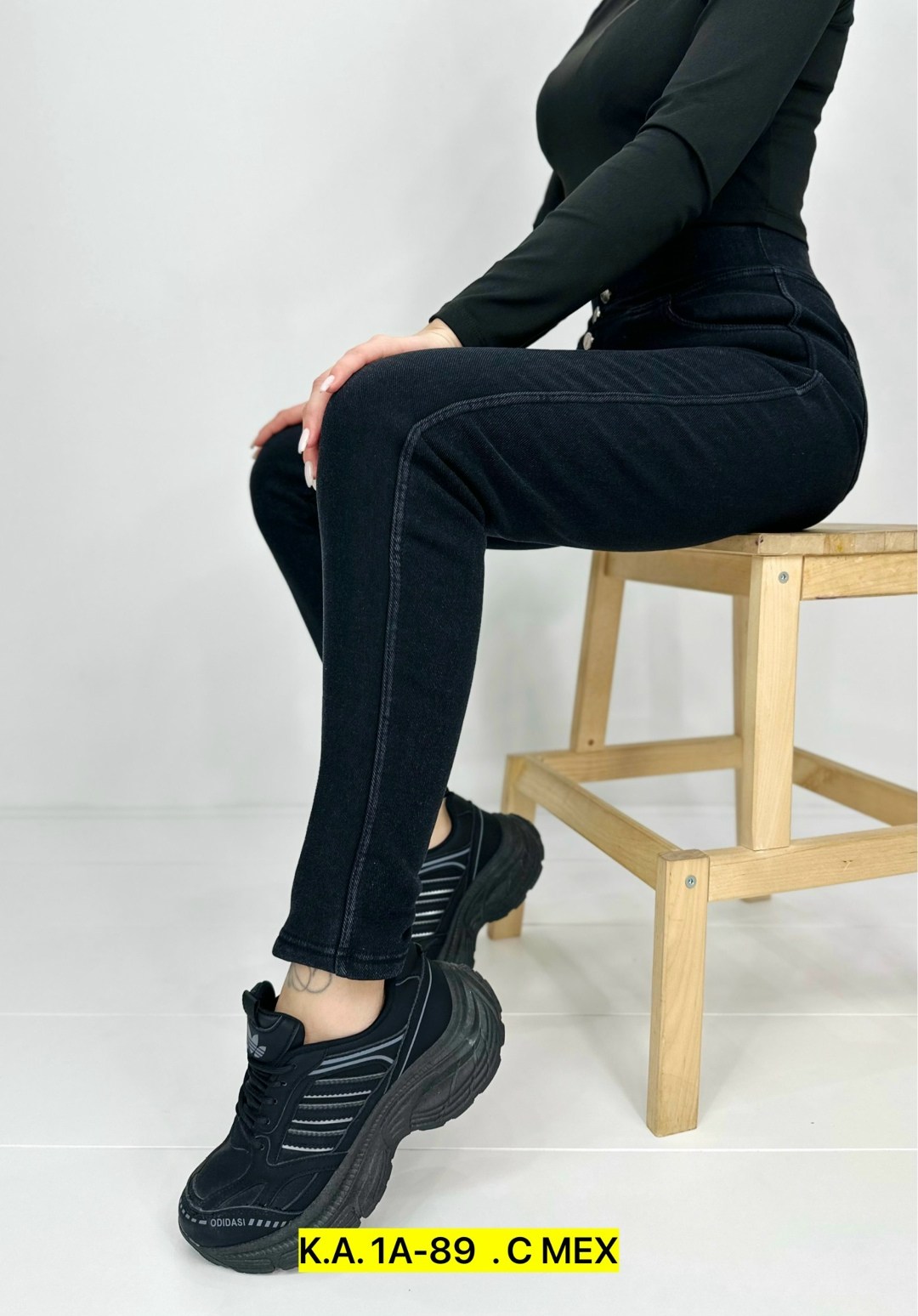 обувь,брюки джинсы,женские джинсы,джоггеры джинсы,джеггинсы с начесом