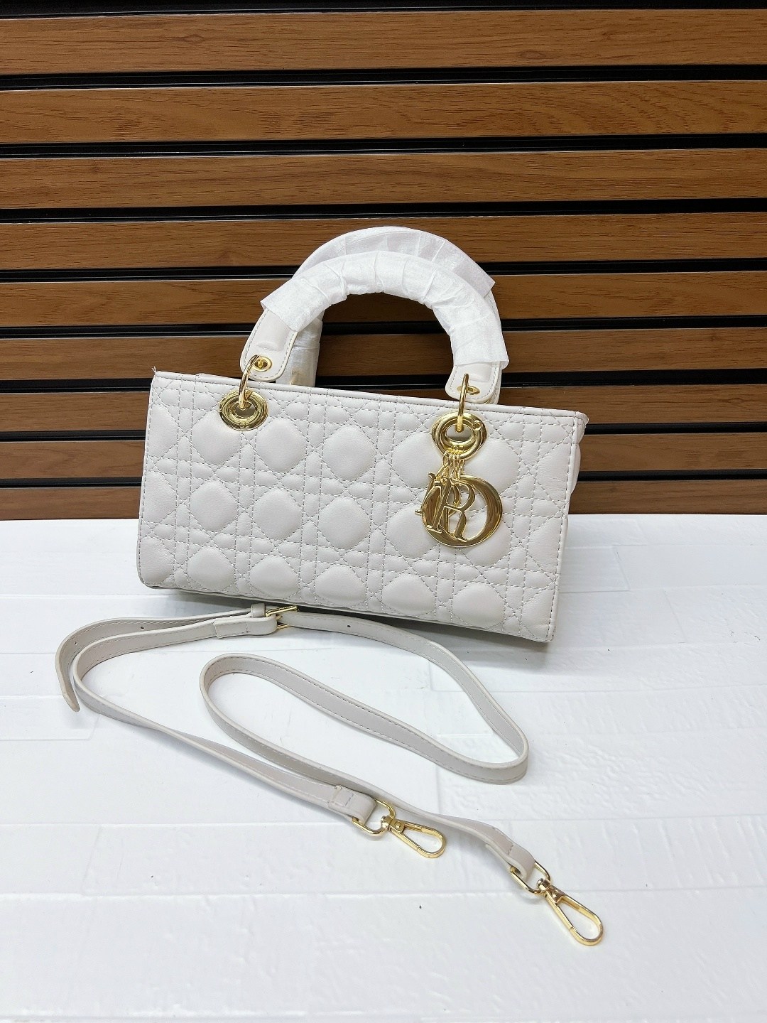 сумки диор,dior сумка,christian dior сумка,модная сумка,сумки женская