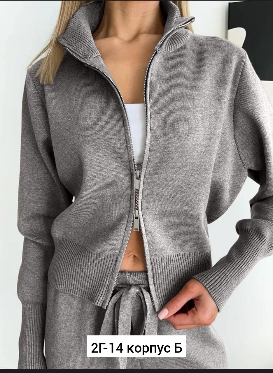 костюм женский на флисе,трикотажные костюмы,костюмы женские,женские спортивные костюмы,костюм бежевый