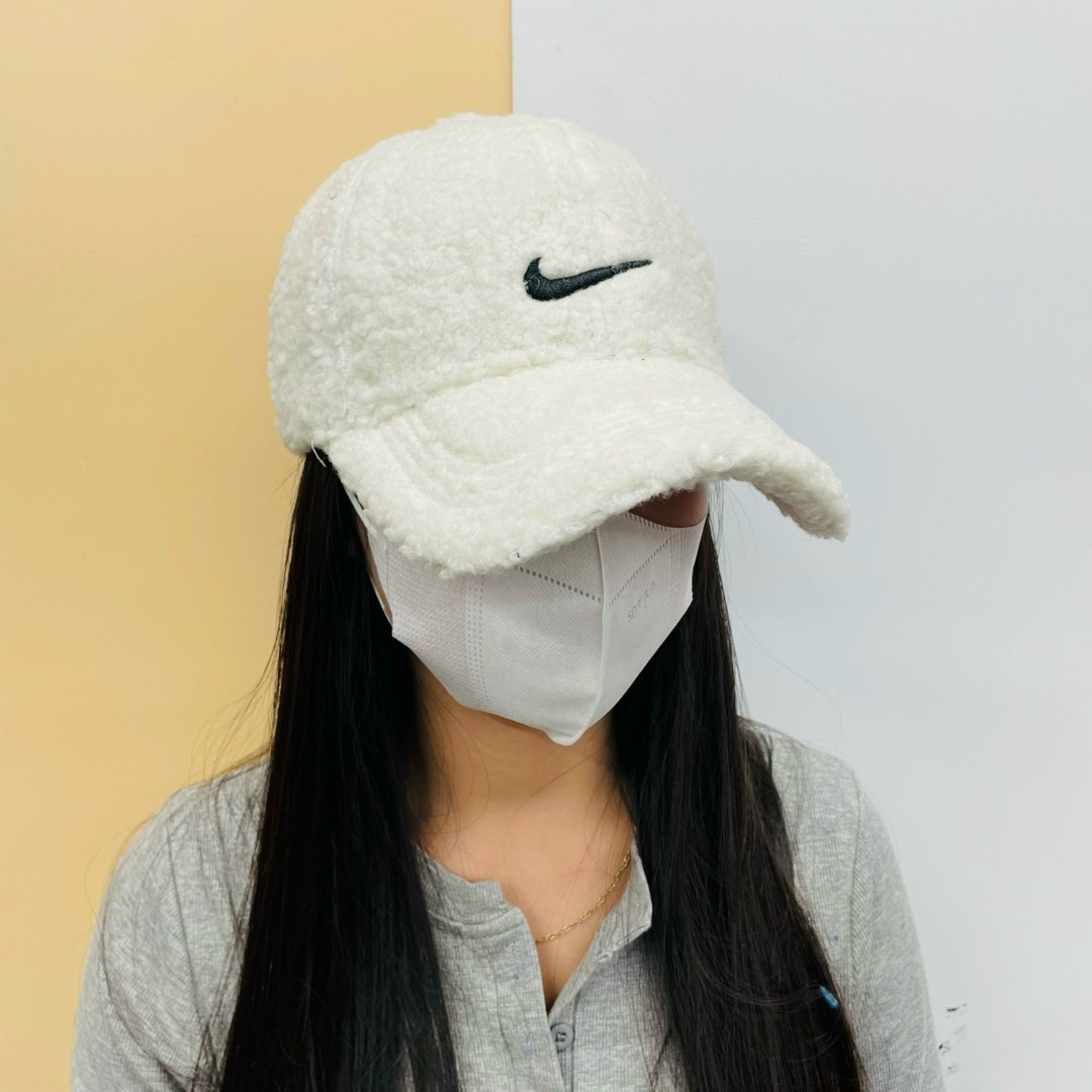 кепка меховая,кепка зимняя,кепка теплая,плюшевая кепка найк,бейсболка меховая