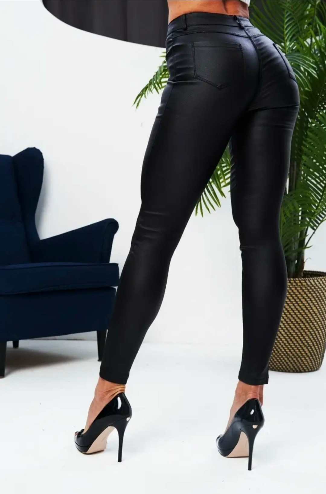 штаны из экокожи,штаны из экокожи на флисе,джинсы из экокожи,брюки женские эко кожа,джинсы экокожа