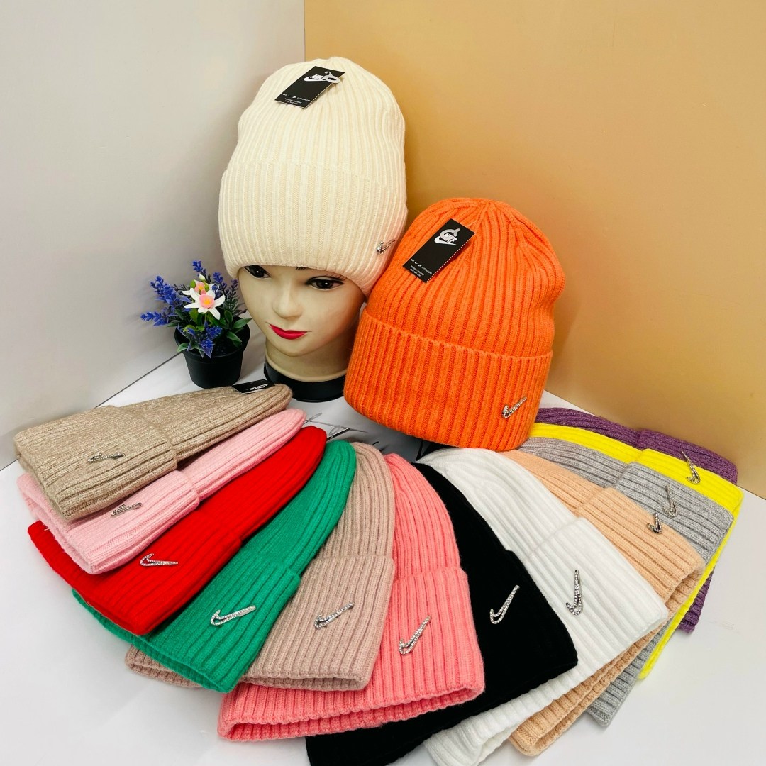 шапка женская,шапка для женщин,женская вязаная шапка,шапка женская зимняя теплая,шапка бини женская