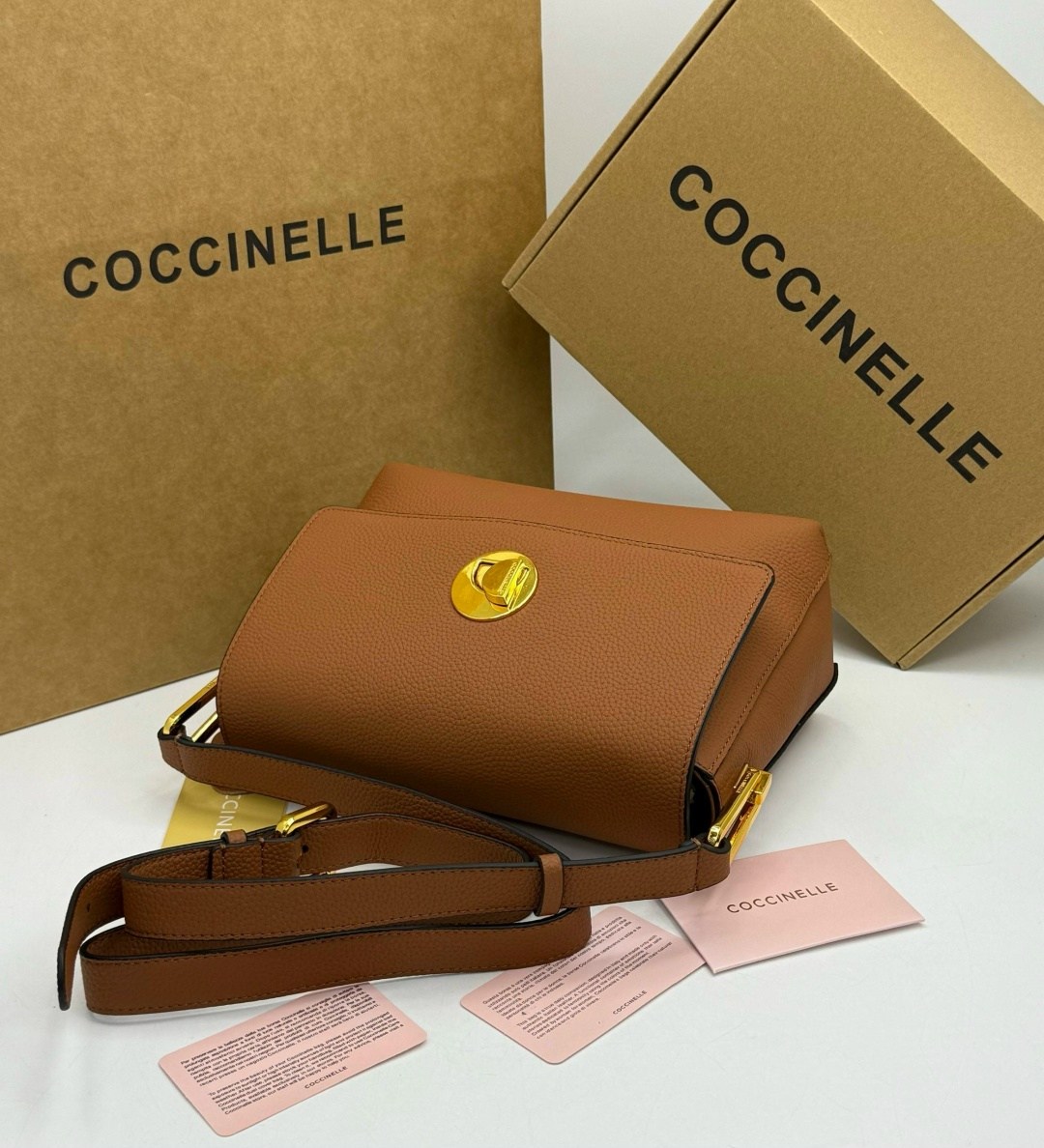 coccinelle сумка,женская сумка coccinelle,кожаная сумка coccinelle,coccinelle сумка на плечо,сумка coccinelle сумка