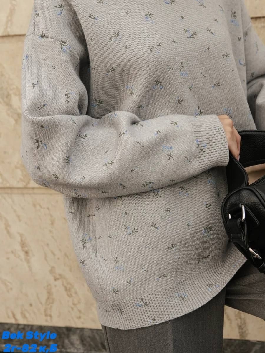 свитер с цветочной вышивкой,свитер с вышивкой,свитер,трикотажный свитер,джемпер с цветочками