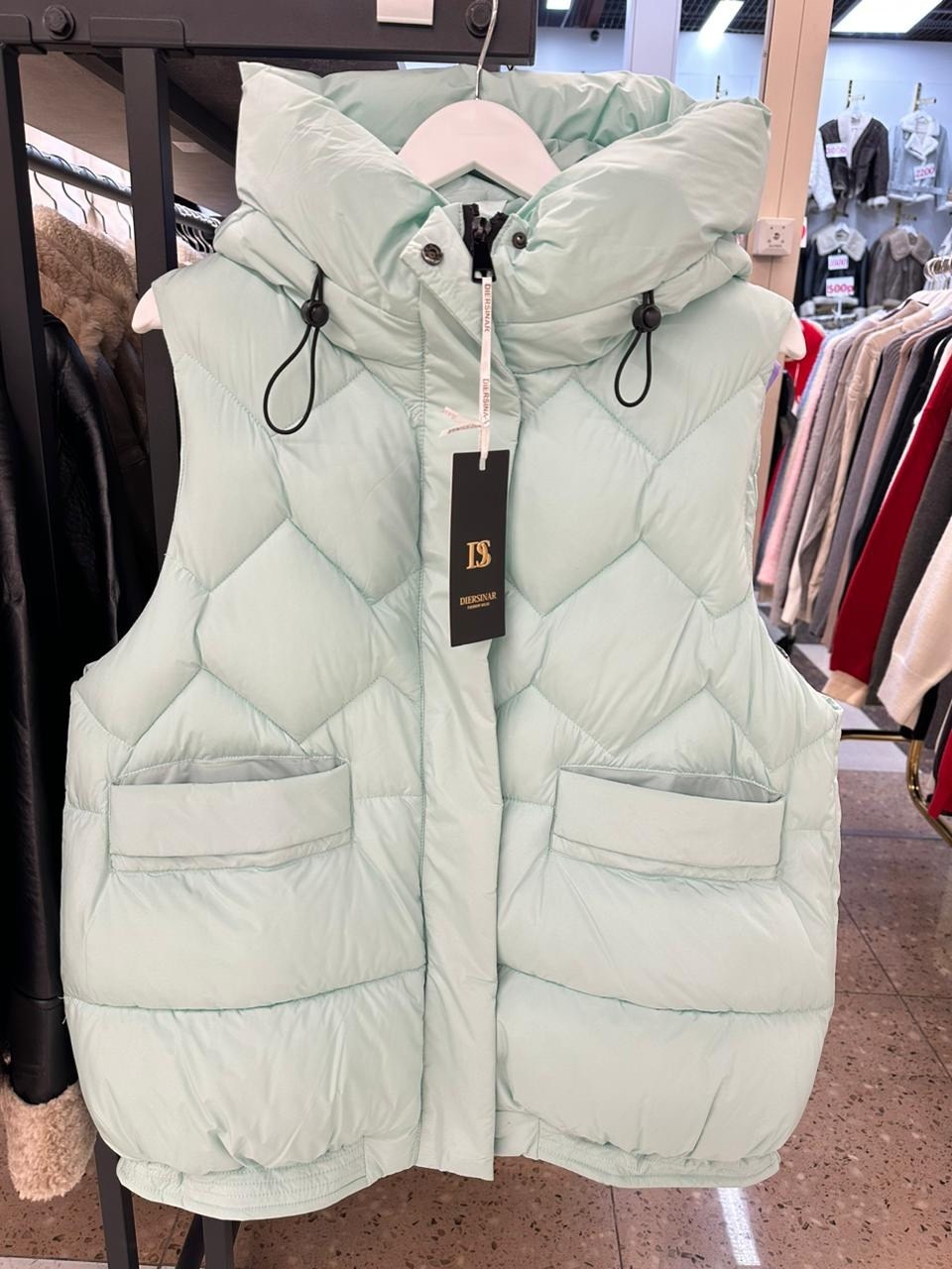 жилетка женская,теплый жилет,пуховой жилет,жилет,жилет женский