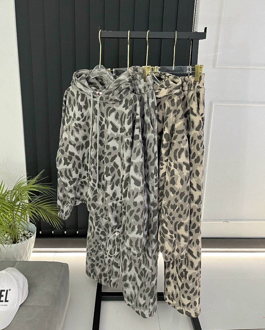 леопардовые костюмы,костюм с принтом,костюм леопард,костюм леопардовый женский,костюм женский леопард