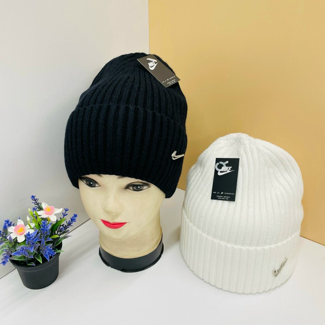 шапка женская,шапка для женщин,женская вязаная шапка,шапка женская зимняя теплая,шапка бини женская