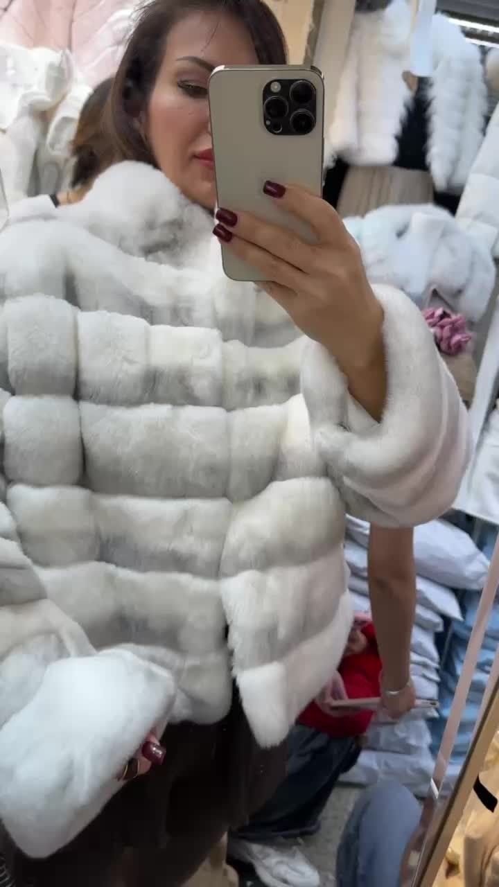 женская шуба из натурального меха кролика рекс,шуба из кроличьего меха,шубы из натурального меха,женская шуба из натурального кроличьего меха,белая шуба