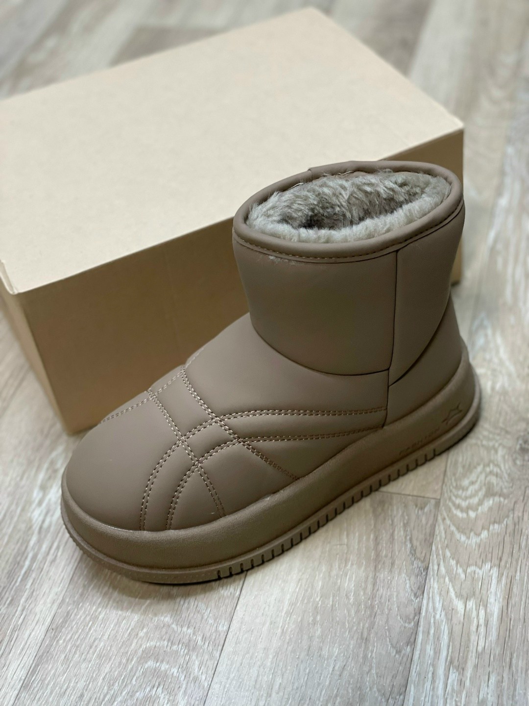 ,угги женские,угги дутики зимние короткие на высокой подошве,дутики женские,дутики угги женские