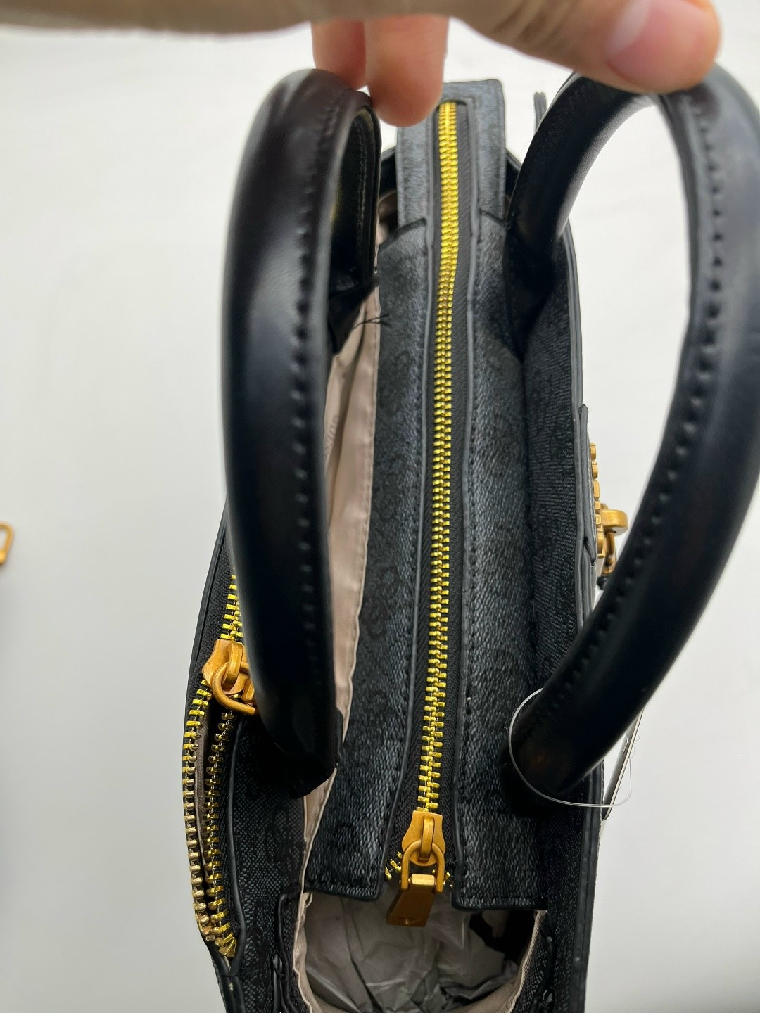 cумка женская guess,cумка guess,сумка guess сумка guess,guess сумка тоут,стильная сумка guess