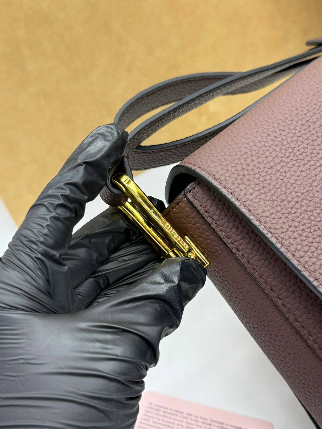 сумка coccinelle,женская сумка coccinelle,coccinelle сумка на плечо,сумки коричневый,сумка