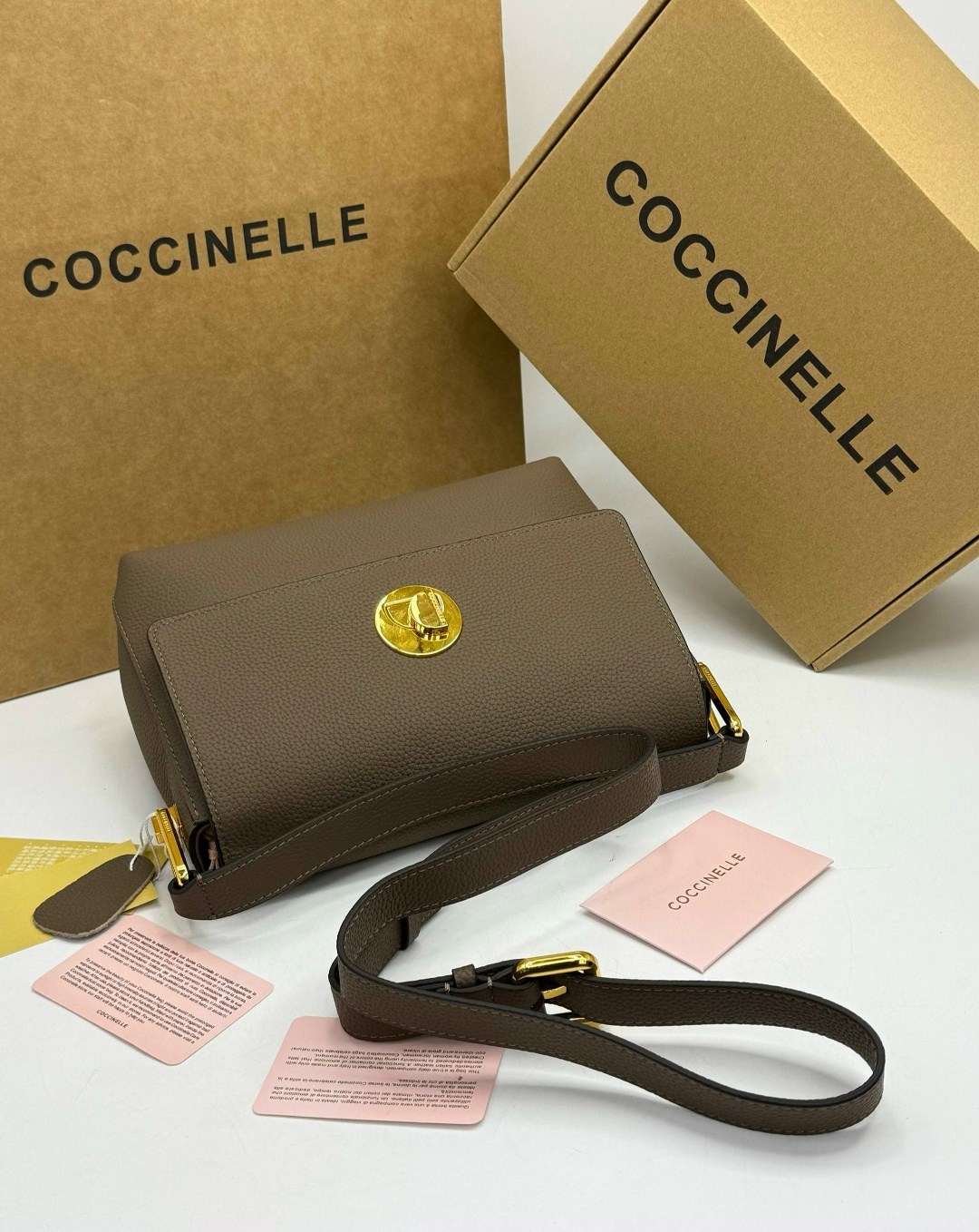 сумка coccinelle,женская сумка coccinelle,coccinelle сумка на плечо,кожаная сумка coccinelle,сумки коричневый