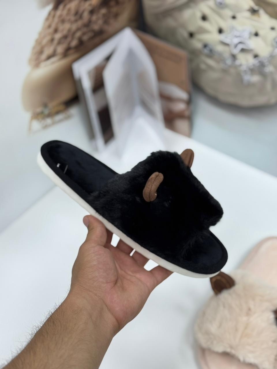 тапочки модные,тапочки домашние,пушистые тапочки,женские домашние тапочки,тапочки домашние меховые