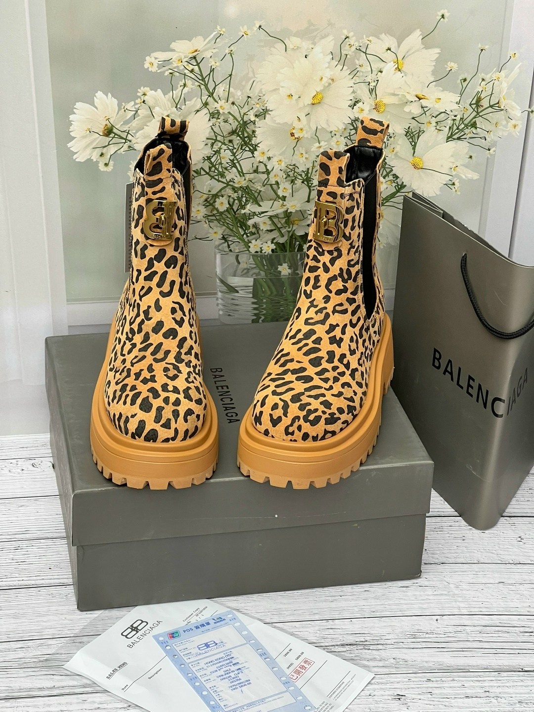 ,женская ,ботинки женские,ботинки модные,модная